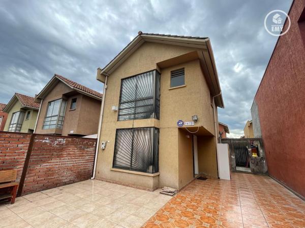 SE VENDE CASA EN LA COMUNA DE MAIPU