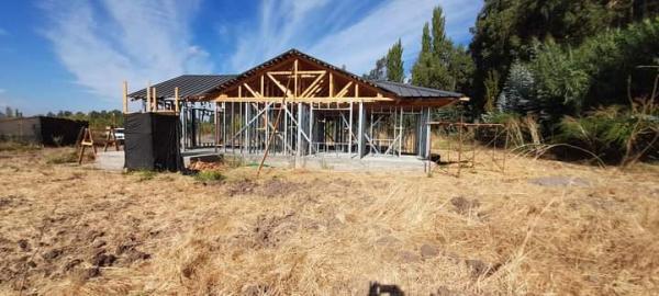 VENDO PARCELA 5.000M2 CON CONSTRUCCIÓN POR TERMINA
