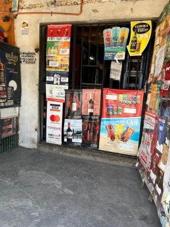 CASA CON NEGOCIO BOTILLERIA FUNCIONANDO