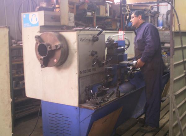 TORNERO MECANICO CON EXPERIENCIA