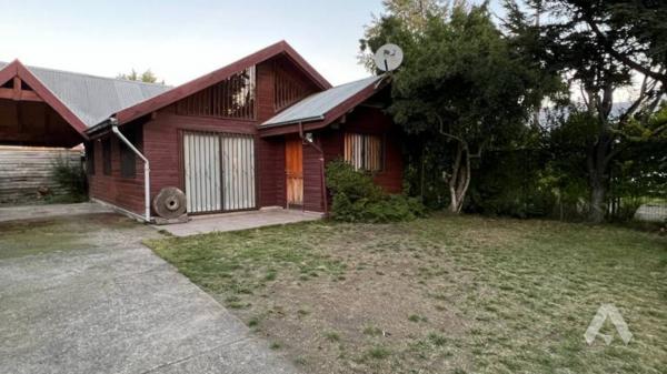 CASA EN VENTA EN PUCÓN