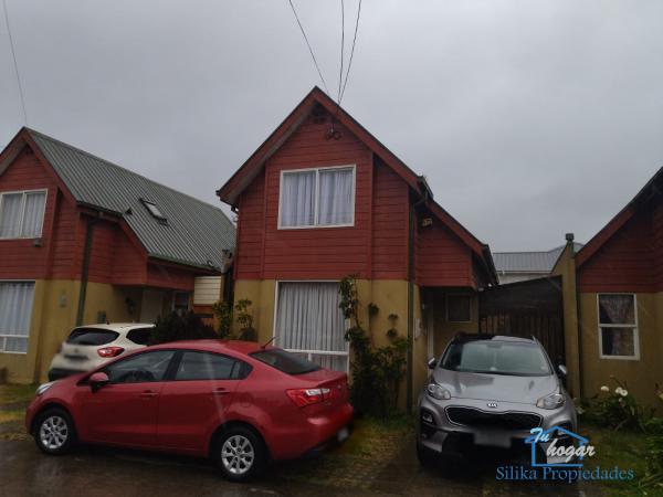 HERMOSA CASA DE DOS PISOS, INDEPENDIENTE 4D2B1E