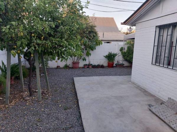 SE VENDE  CASA EN MAIPU