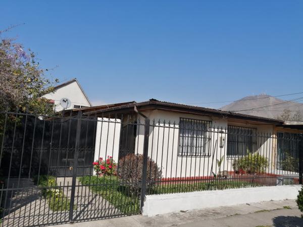 VENDO HERMOSA CASA