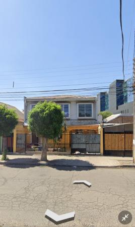 SE VENDE CASA DE 2 PISOS