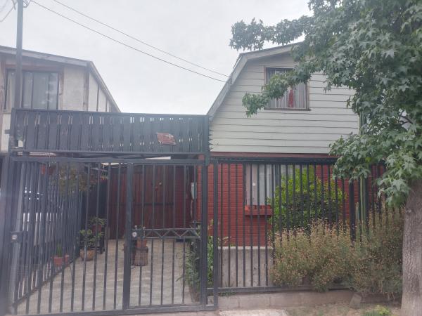VENDE CASA EN LA FLORIDA, CON CORREDOR