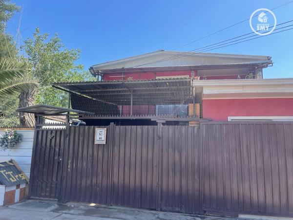 SE VENDE CASA EN LA COMUNA DE RECOLETA