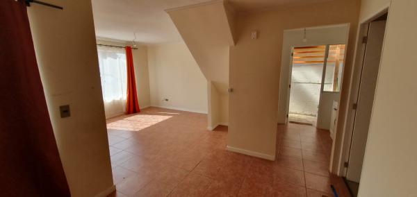 SE ARRIENDA CASA 3 DORMITORIOS 2 BAÑOS LIMACHE