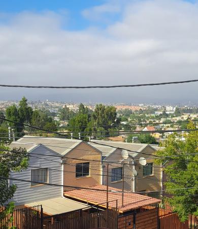 SE VENDE CÓMODA Y ACOGEDORA CASA 2PISOS