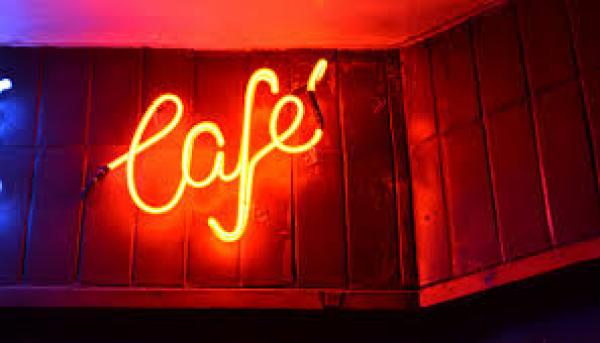 CHICAS PARA CAFE CON PIERNAS EN SANTIAGO