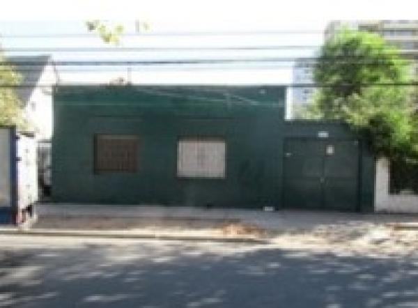 CASA USO HABITACIONAL Y COMERCIAL