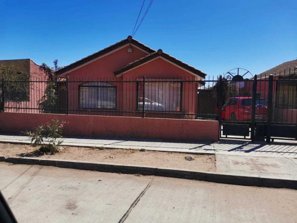 SE ARRIENDA AMPLIA CASA EN SECTOR PEÑUELAS