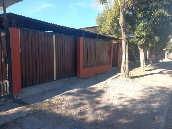 ARRIENDO CASA CON DEPARTAMENTO INTERIOR 