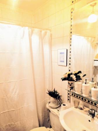 ACOGEDOR DORMITORIO EN BARRIO MUY SEGURO 