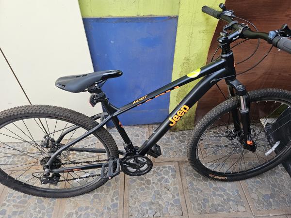 SE VENDE BICICLETA MARCA JEEP