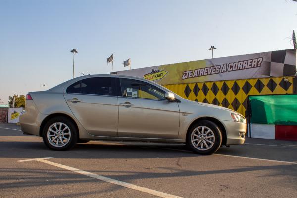 MITSUBISHI LANCER AUTOMÁTICO