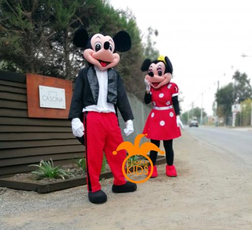 ARRIENDO DE CORPÓREO MICKIE Y MINNIE 