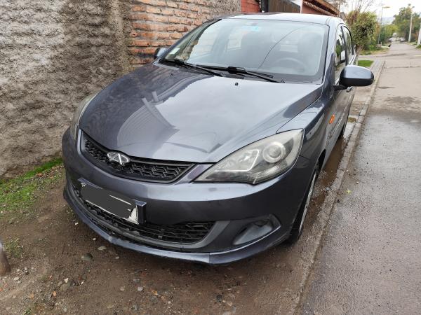 VENDO AUTO CHERY FULWIN SPORT 
