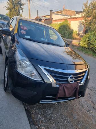VENDO TAXI BÁSICO NISSAN VERSA 2019