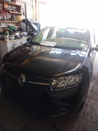 VENDO RENAULT SIMBOL AÑO 2016 FULL  