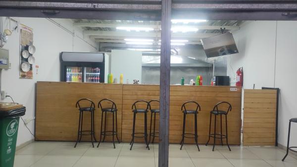 SE PERMUTA LOCAL DE COMIDA RÁPIDA CON DERECHO A LL