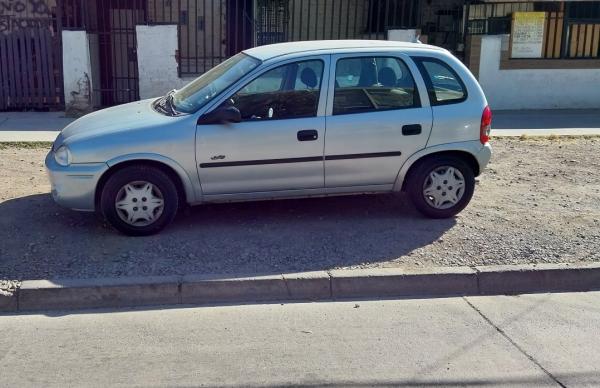 VENDO CHEVROLET CORSA SWING 1.6 
