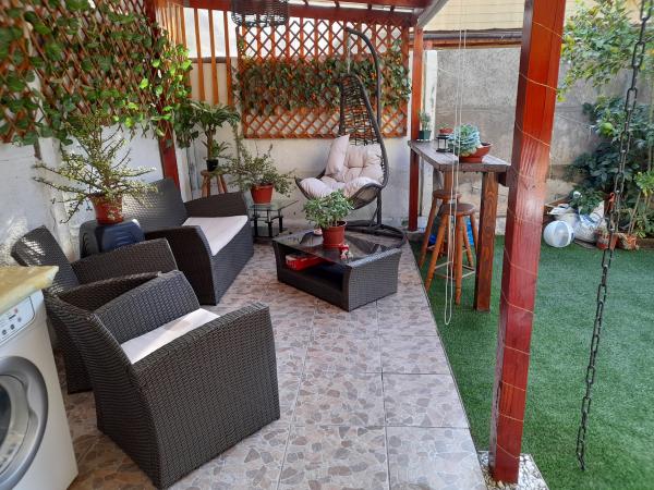 ARRIENDO CASA CON ESPECTACULAR TERRAZA 
