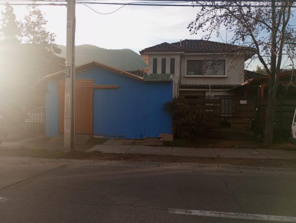 SE VENDE HERMOSA CASA CON LOCAL COMERCIAL