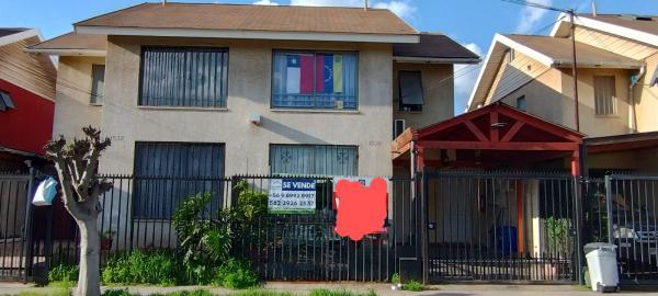 CASA DE 2 PISOS CON 4D Y 3B EN LA COMUNA DE MAIPÚ.