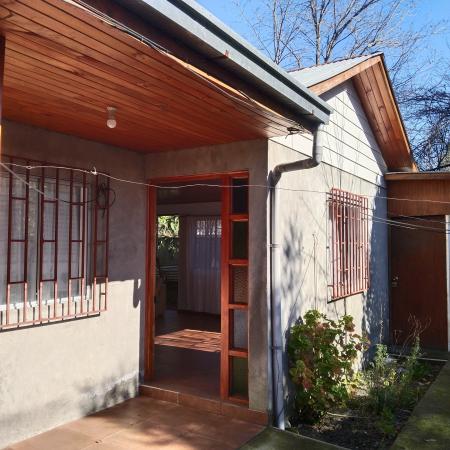ARRIENDO CASA INTERIOR, CON ENTRADA INDEPENDIENTE