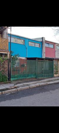 VENDO CASA DE 2 PISOS EN LA FLORIDA 