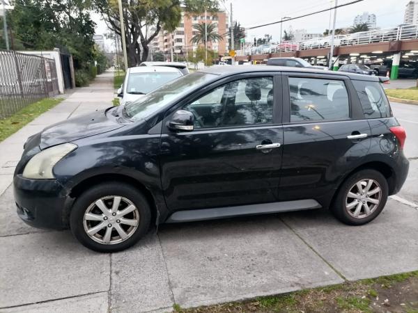 VENDO AUTOMOVIL