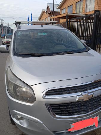 VENDO CHEVROLET SPIN 2017