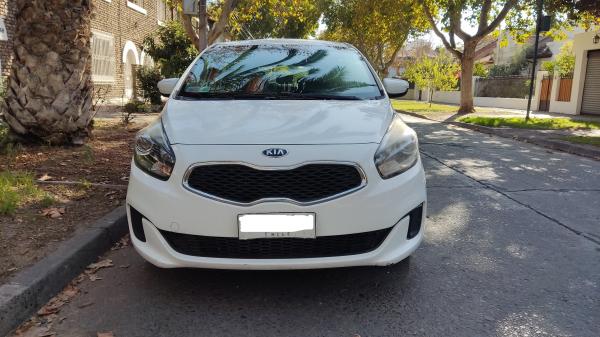 VENDO KIA CARENS 2016 POR RENOVACIÓN