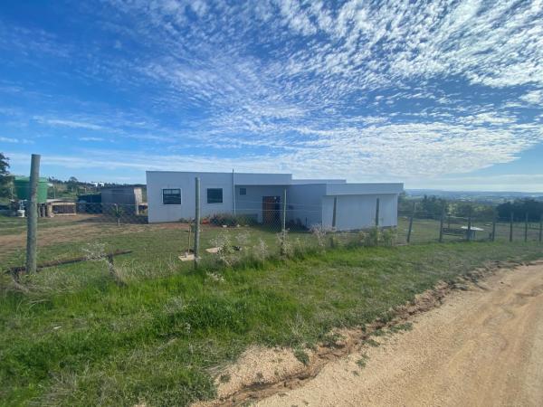 SE VENDE PARCELA CON CASA
