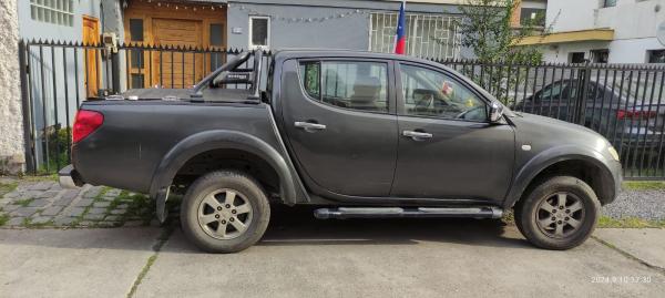 MITSUBISHI L200 KATANA