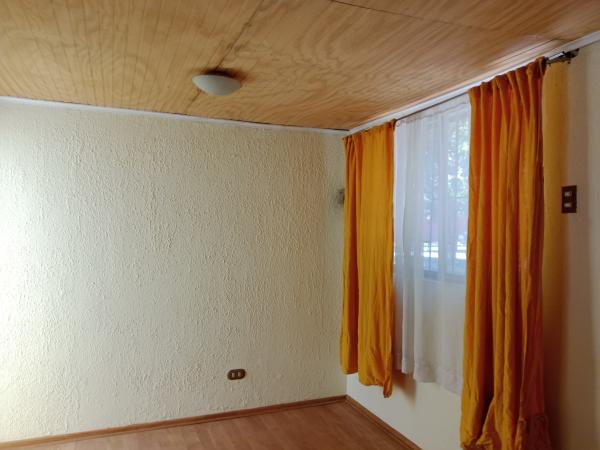 CASA INDEPENDIENTE,  PARA PAREJA O PERSONA SOLA