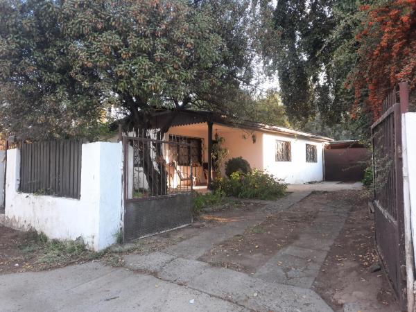 CASA ESQUINA AVDA SAN JUAN MACHALI