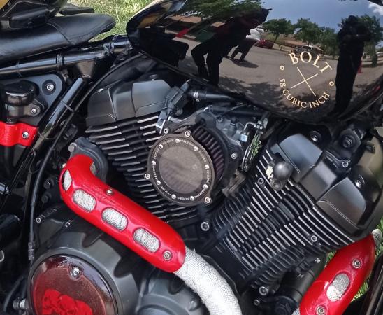 YAMAHA BOLT 950 - SE VENDE - GRAN OPORTUNIDAD