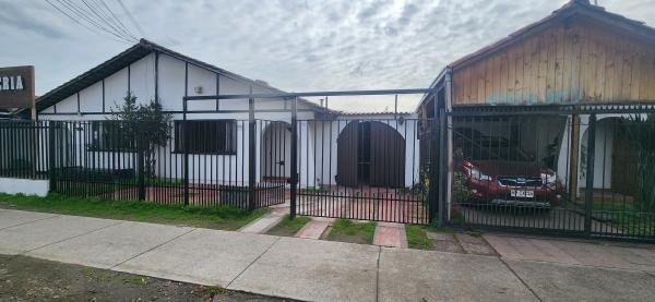CASA EN  AVENIDA LOS TOROS APURO $ 120,000.PPP