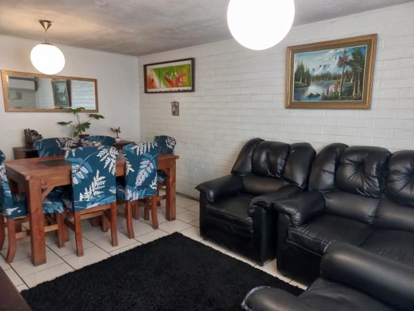 VENDO CASA CON LOCAL COMERCIAL