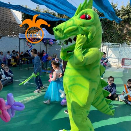 DISFRUTA DE UNA VISITA DE UN INCREIBLE DINOSAURIO!