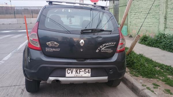 VENDO MI RENAULT