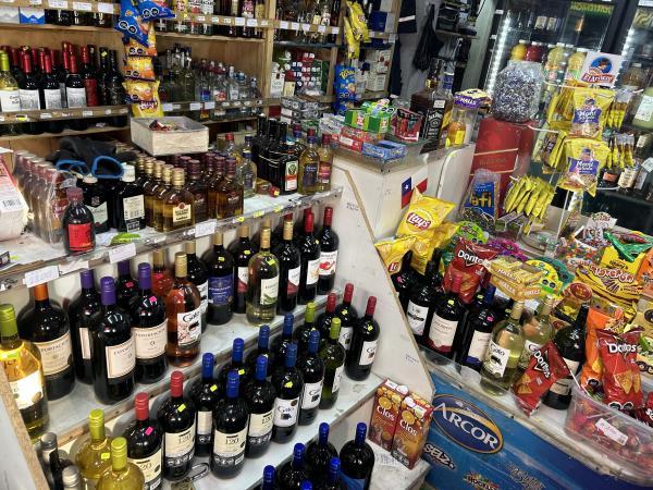 VENDO BOTILLERÍA 