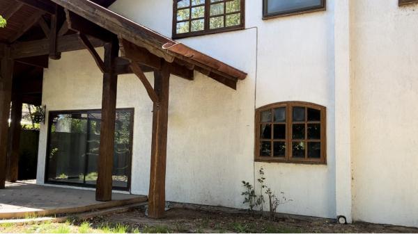 GRAN CASA, AMPLIO TERRENO, PRECIO EN UF