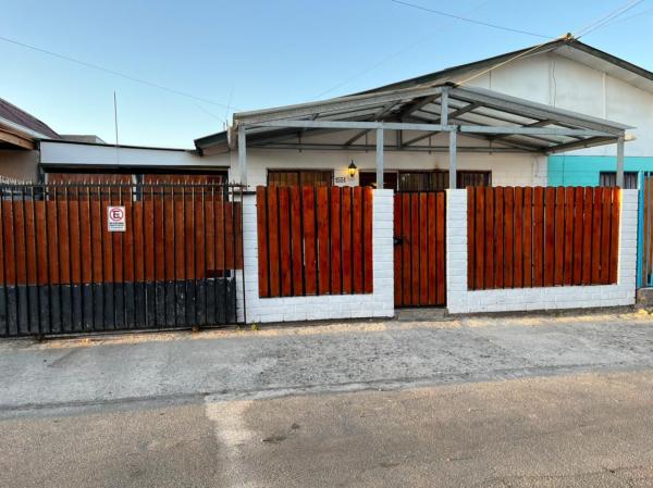 SE ARRIENDA CASA 