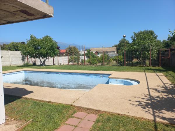 PRECIOSA CASA QUINTA EN LIMACHE
