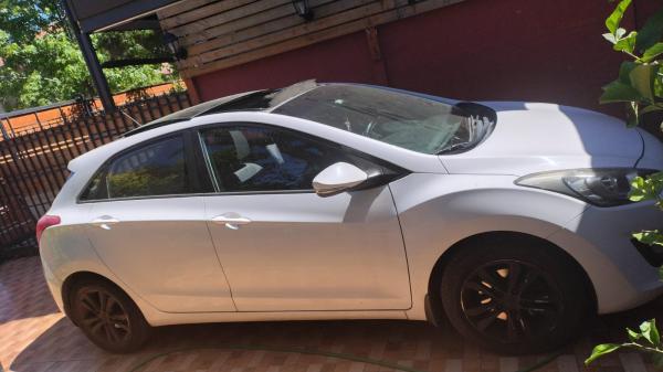HYUNDAI I30 TOP DE LÍNEA, AÑO 2014