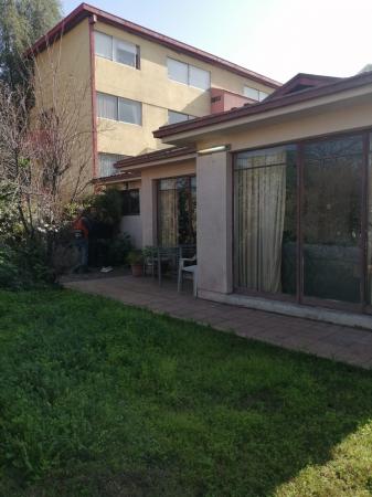 VENDO CASA EN LA COMUNA DE ÑUÑOA CALLE LOS ALIAGAS