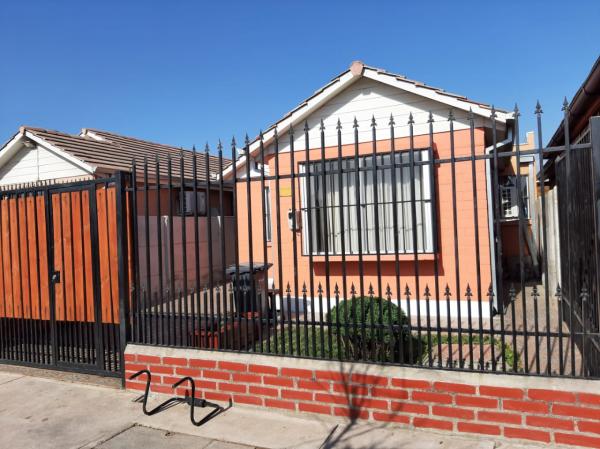 ARRIENDO AMPLIA CASA EN VALLE GRANDE